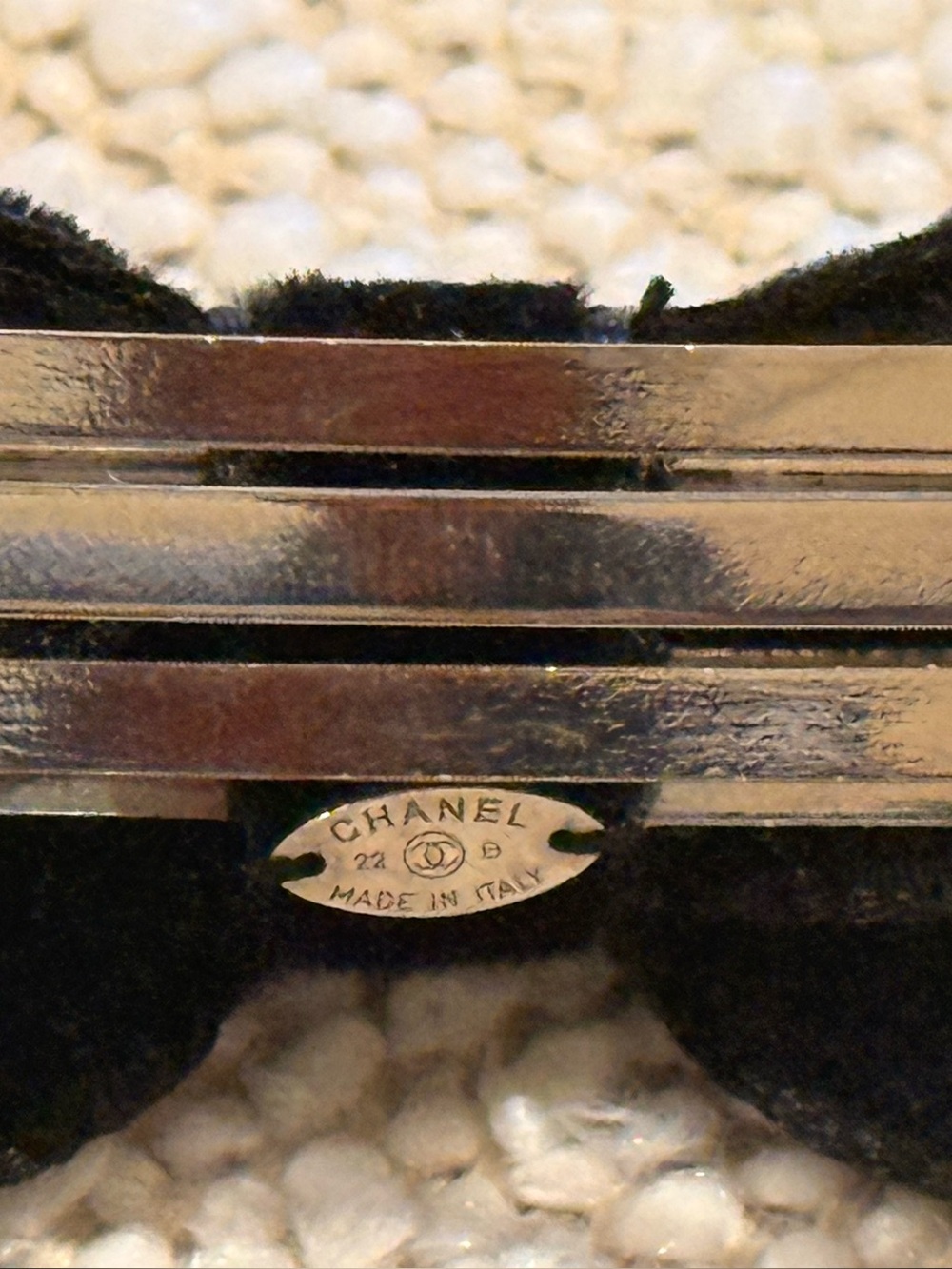 CHANEL Black Velvet Bow Hair Barrette with Gold CC Charm - Picture 3 of 3